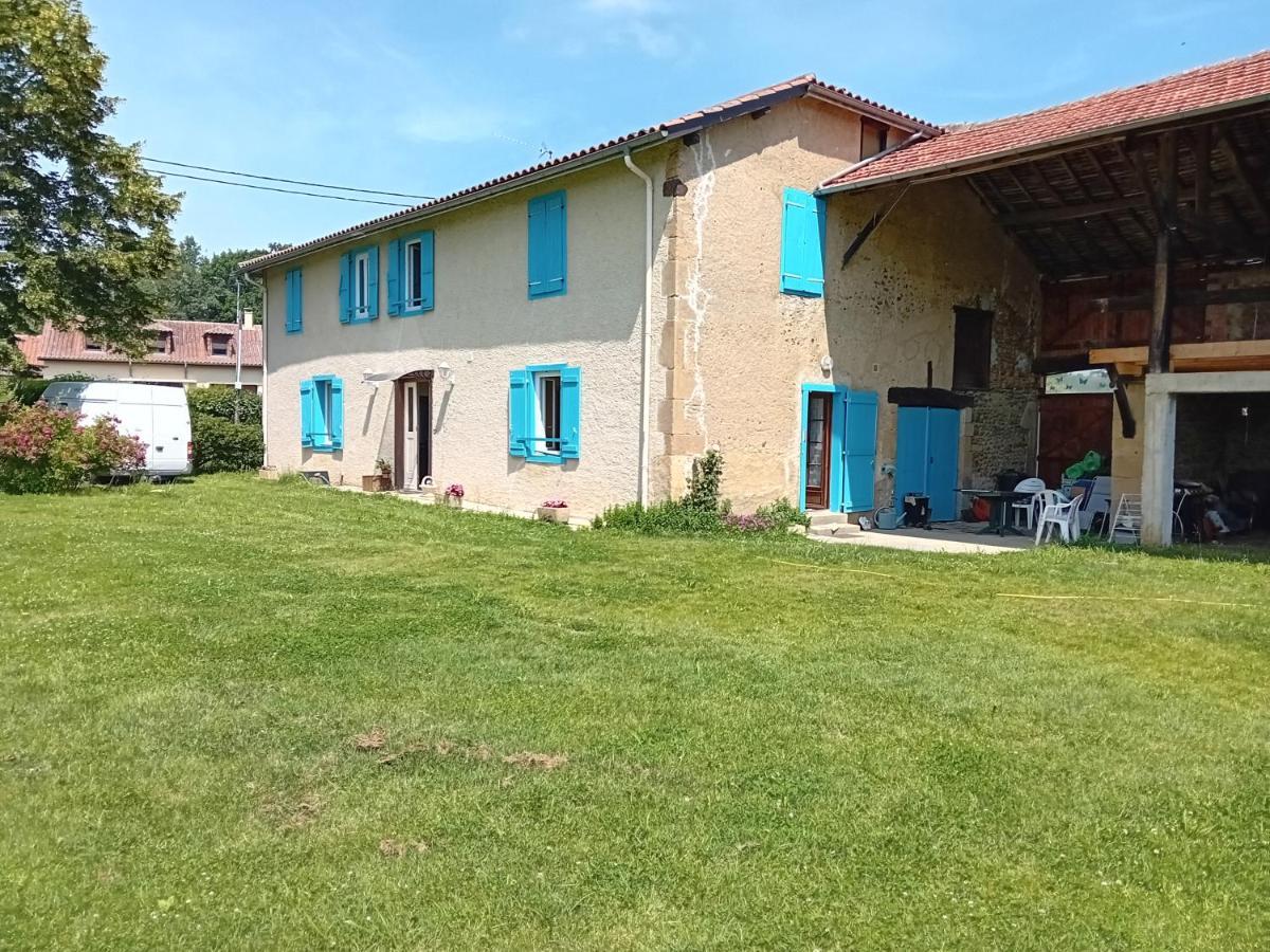 Clos A Malypense Chez Mr Montamat Galan Bagian luar foto